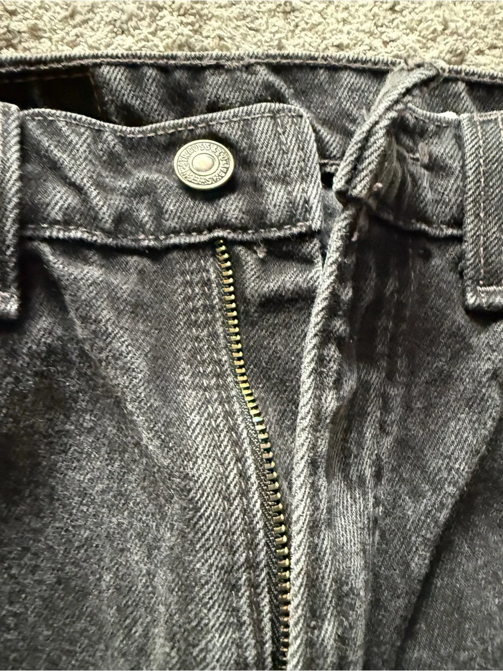 Vintage Levi’s 550 Jorts - Picture 3 of 6